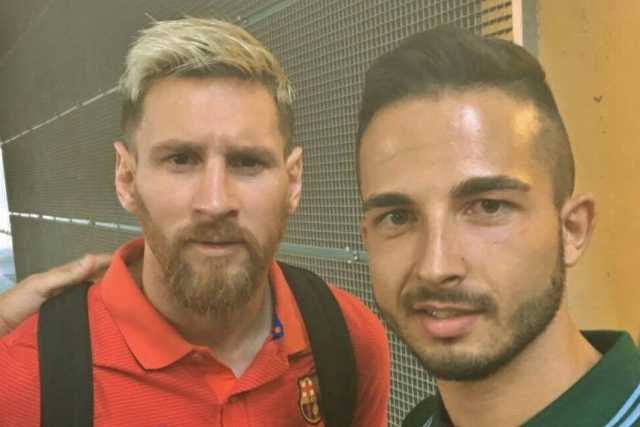 L'hobby di Fabio: gira il mondo per incontrare calciatori. �Ne ho fotografati mille�